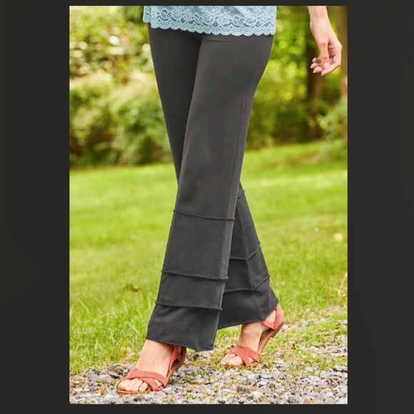 Matilda Jane Pants - Matilda Jane Grey Finn Ruffle Pants Size Medium